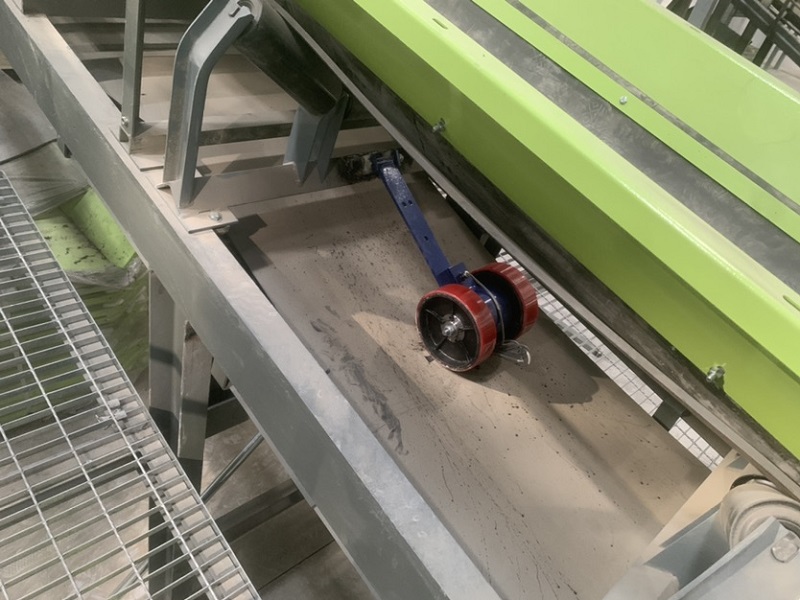 八臺ICS-14A電子皮帶秤在環(huán)保行業(yè)安裝調(diào)試完畢，精準(zhǔn)度高！